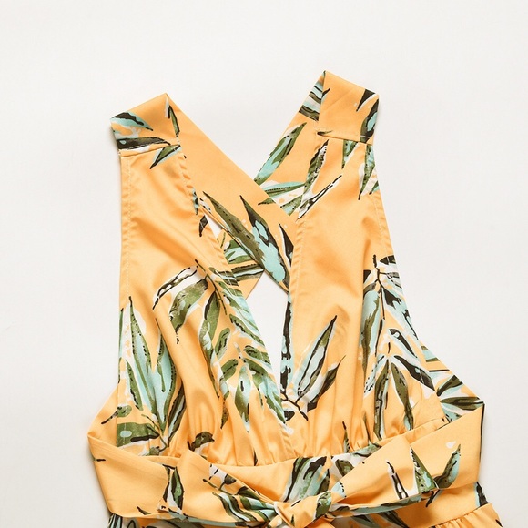 Elastic Waist One Piece Short Jumpsuit Rompers - Picture 6 of 12